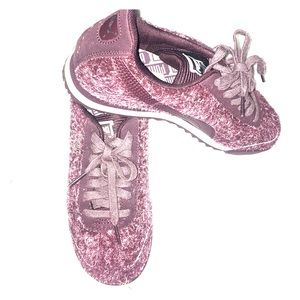 Limited Edition Maroon Pumas!